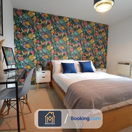 Lgi Stunning 1 Bedroom Apartment By Movida Property Group Short Lets & Serviced Accommodation Leeds  Luaran gambar