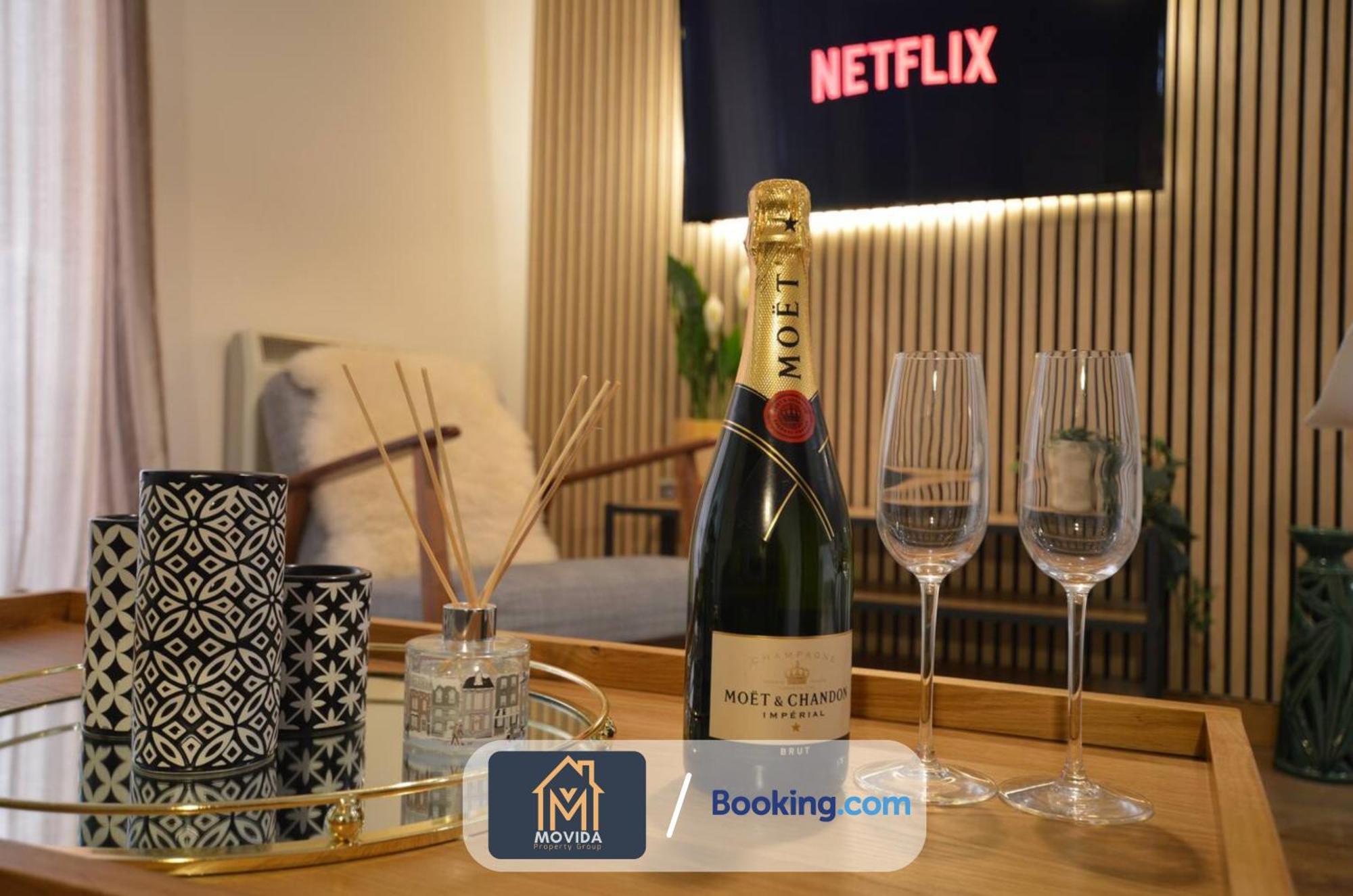 Lgi Stunning 1 Bedroom Apartment By Movida Property Group Short Lets & Serviced Accommodation Leeds  Luaran gambar